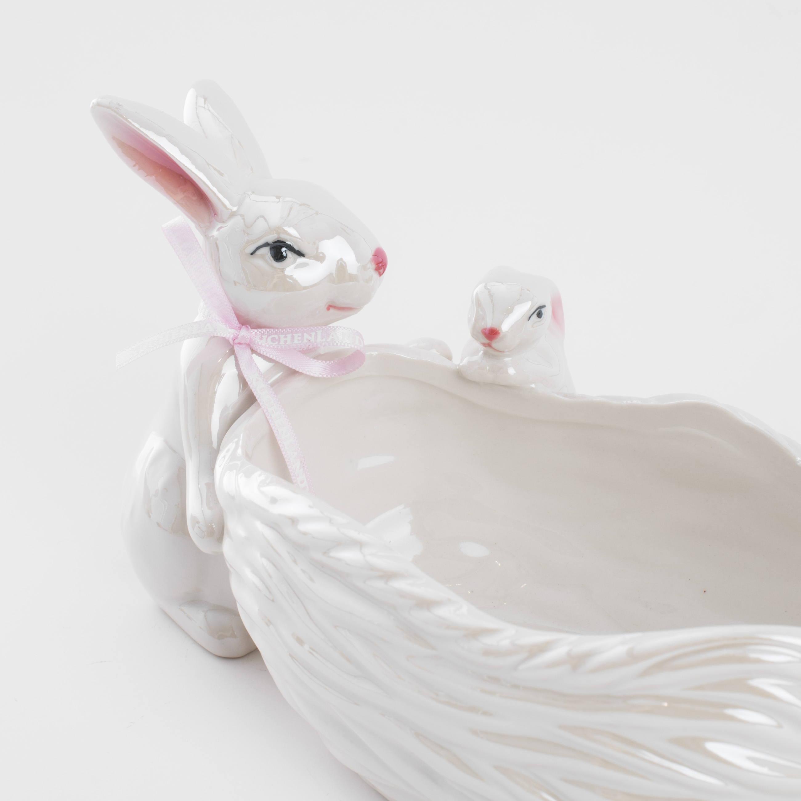 Конфетница, 29х13 см, фарфор P, белая, перламутр, Три кролика у корзины, Easter