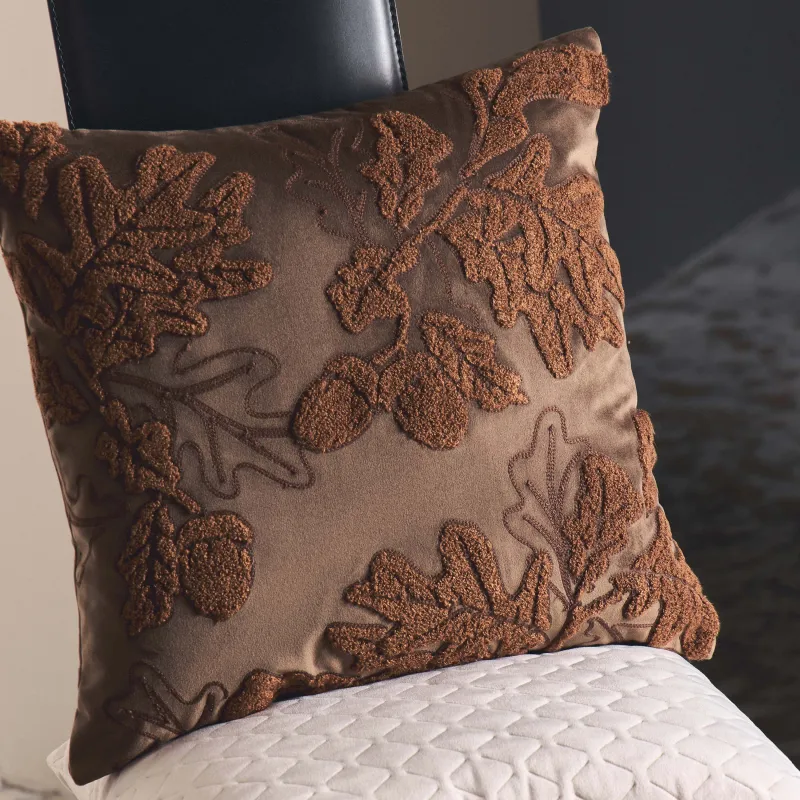 Подушка декоративная, 45х45 см, вельвет, коричневая, Желуди, Velvet