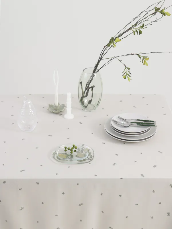 Скатерть, 170х250 см, из жаккарда, Зеленые цветы, Green flowers, image-1