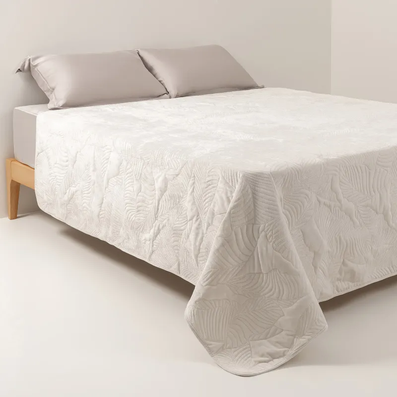 Покрывало, 220х240 см, стеганое, Листья, Stitch velvet