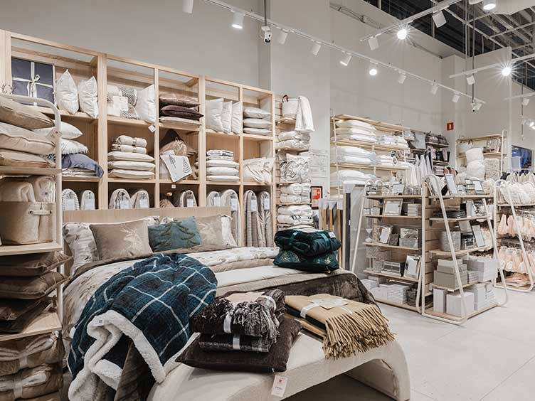 Ярославль, пос. Нагорный, улица Дорожная, 6а, ТРК "Ярославский ВЕРНИСАЖ", image-9