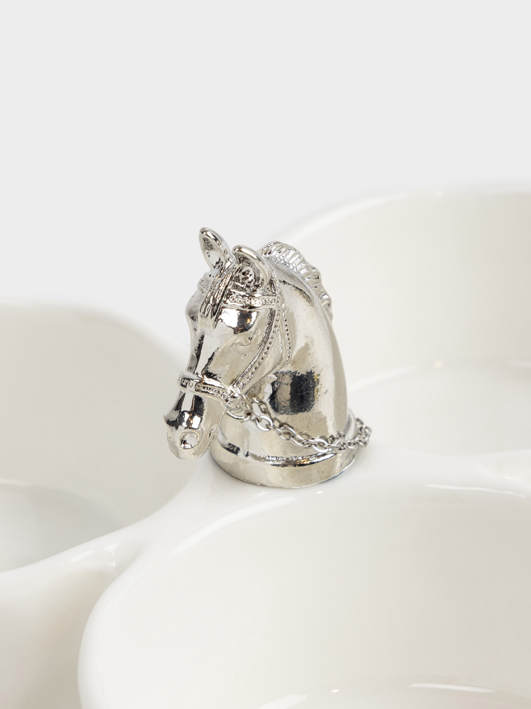 Менажница, с декором, 17 см, 3 отд, фарфор P/металл, молочная, Конь, Horse silver, image-3