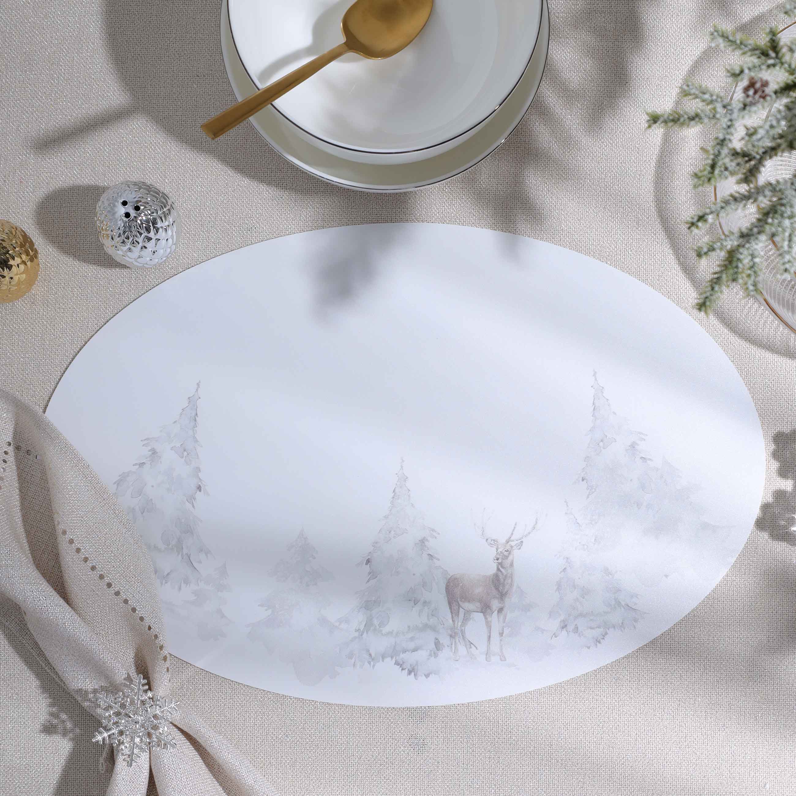 Салфетка под приборы, 30х45 см, ПВХ, овальная, белая, Олень в снежном лесу, Rock print изображение № 2