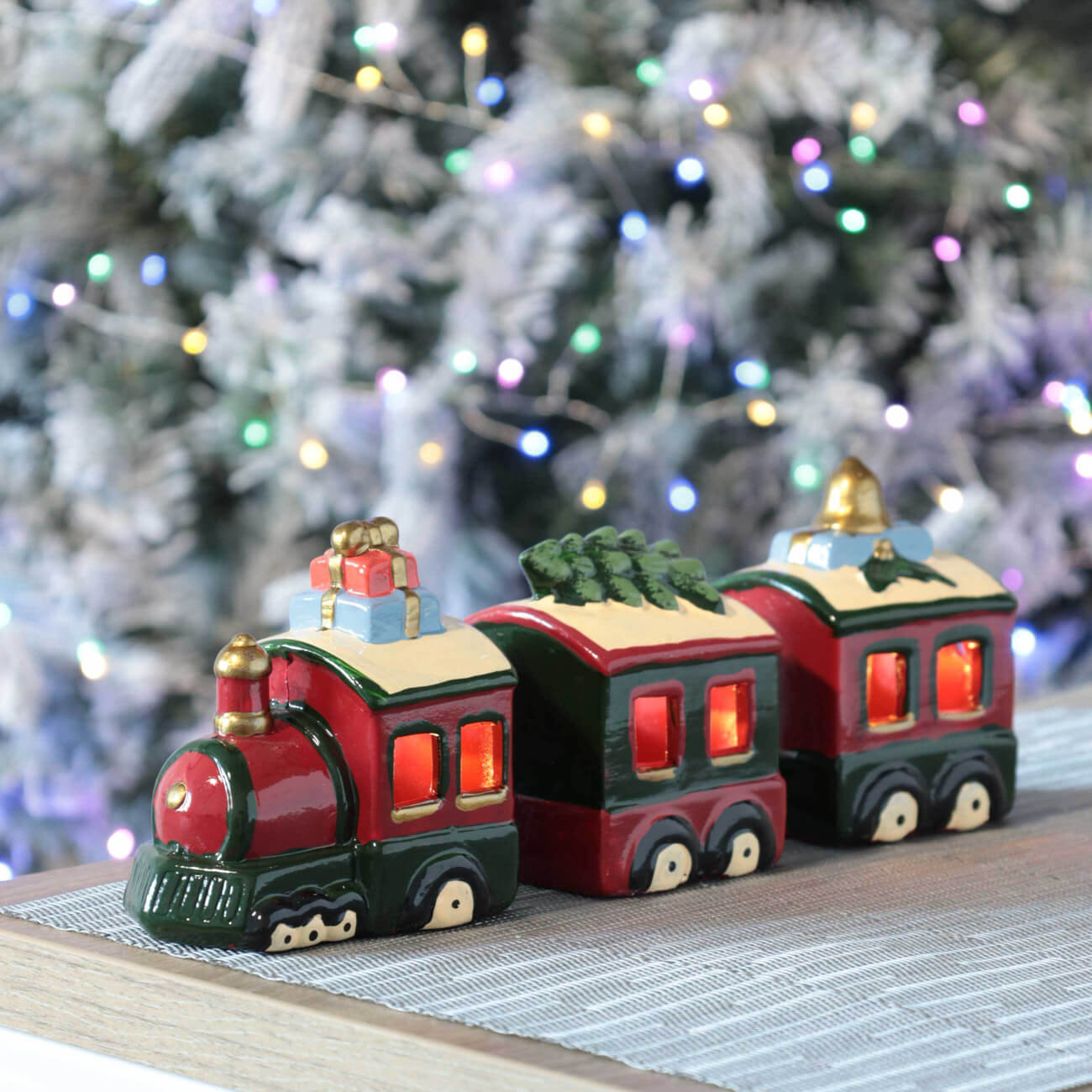 Статуэтка с подсветкой, 18 см, керамика, зелено-красная, Поезд, Christmas classic