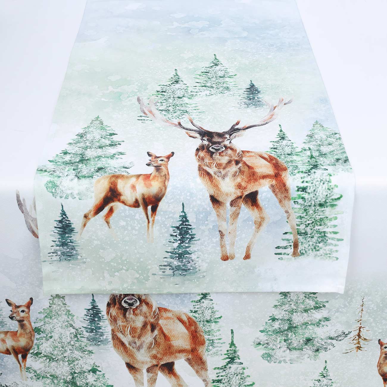 

Дорожка настольная, 40х160 см, полиэстер, белая, Олени в лесу, Forest deer
