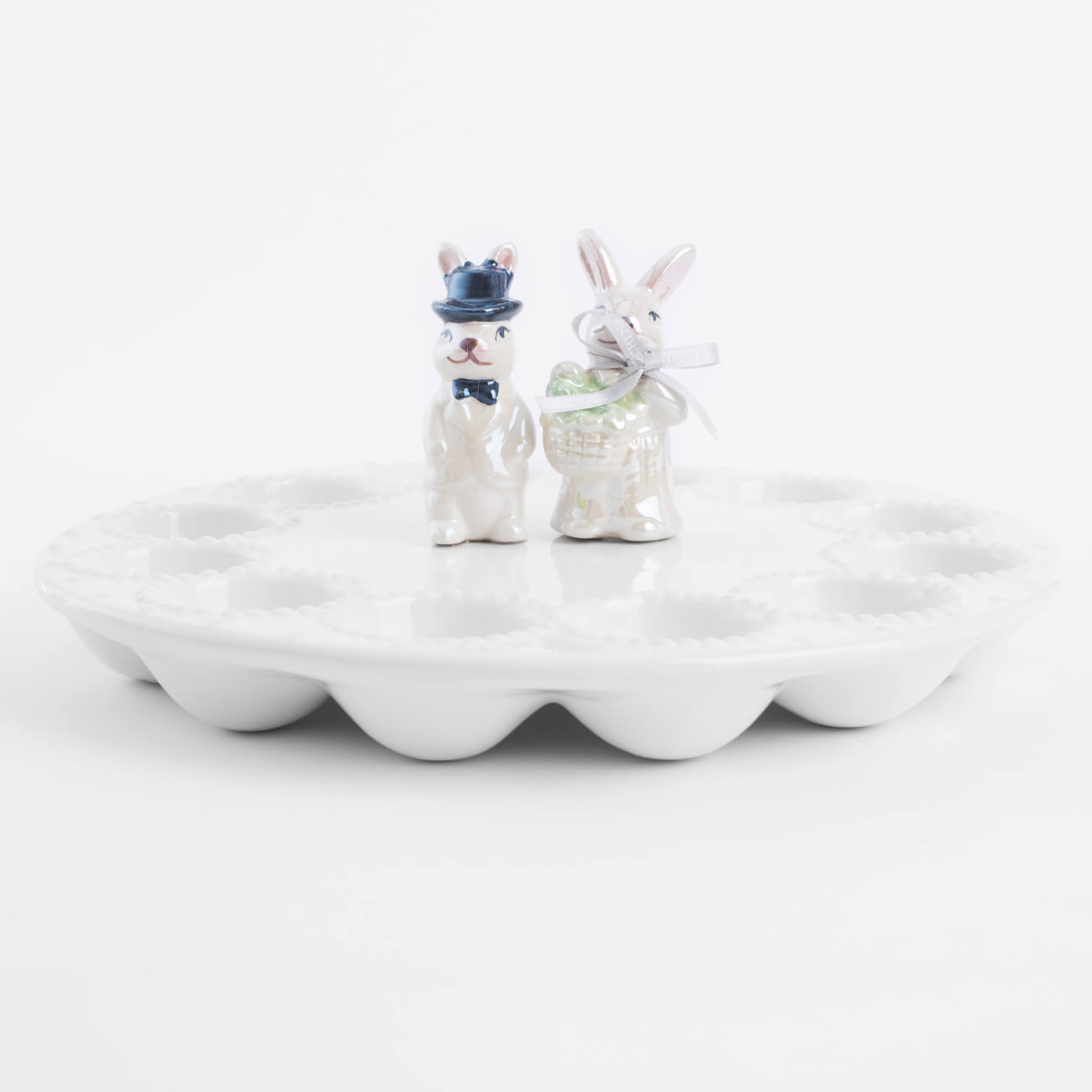 Блюдо пасхальное, 28 см, 12 отд, керамика, белое, перламутр, Пара кроликов, Easter blooming