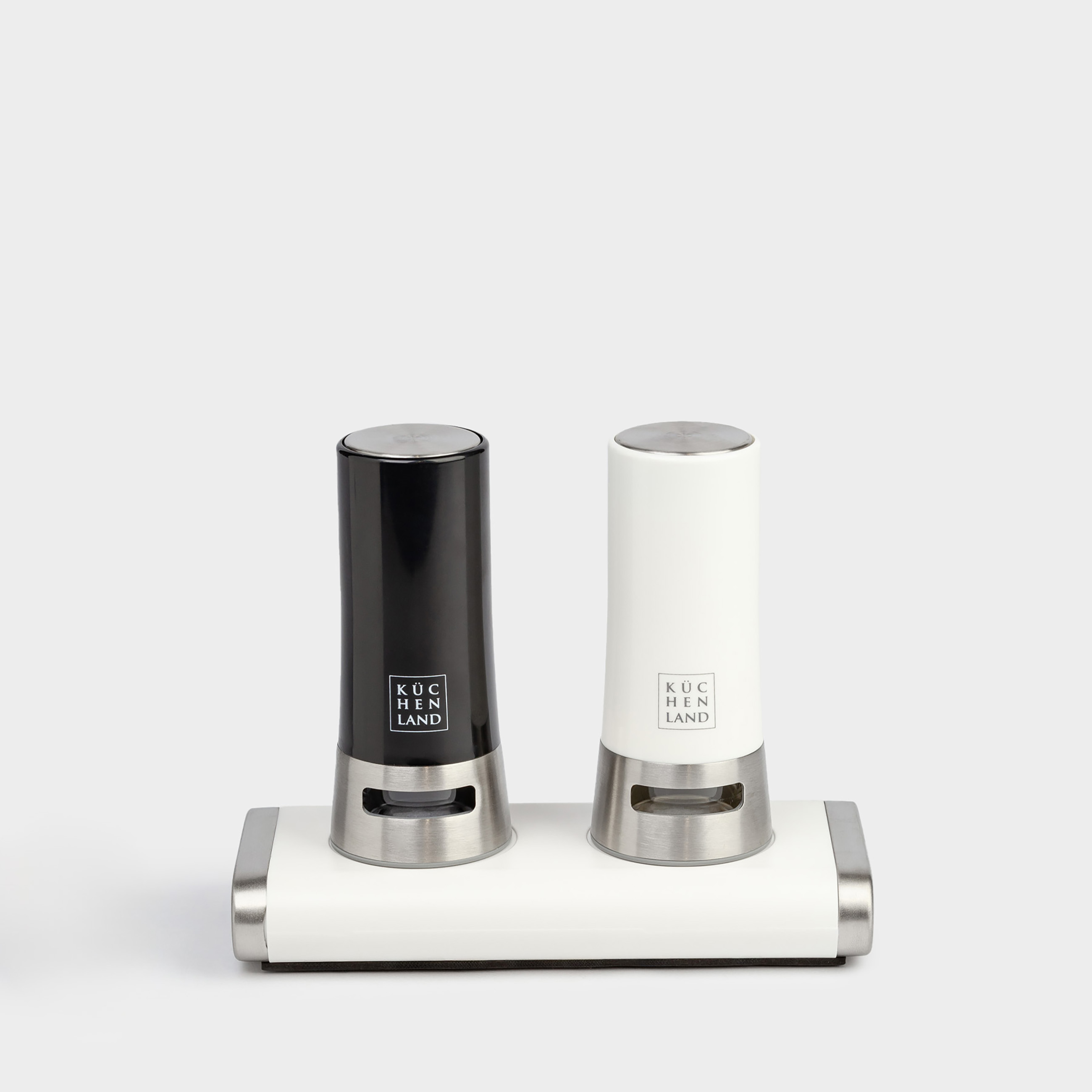 Набор для соли и перца 11 см на магнитной подставке стальпластик черныйбелый B W 2890₽