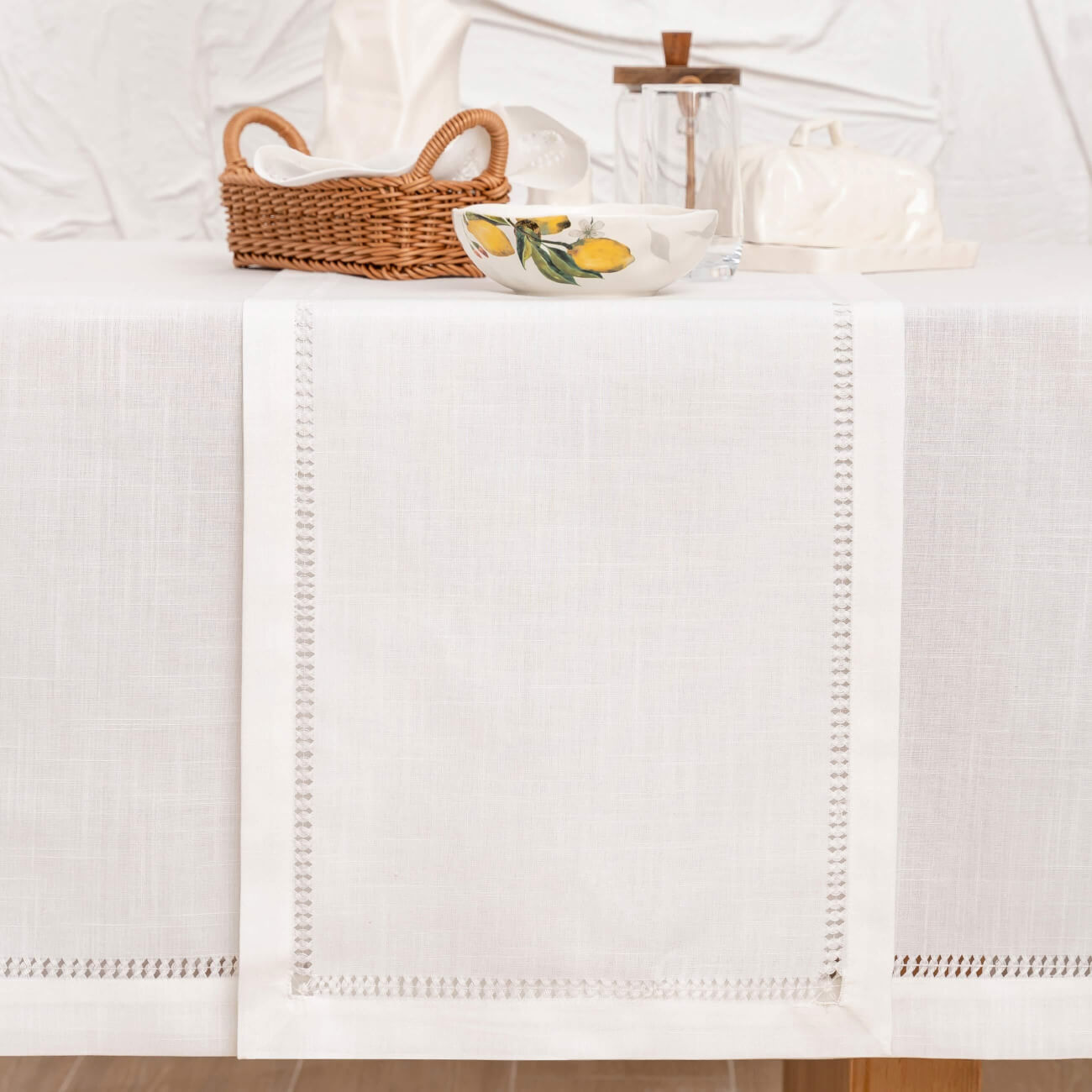 

Дорожка настольная, 40x160 см, полиэстер, белая, Lacy