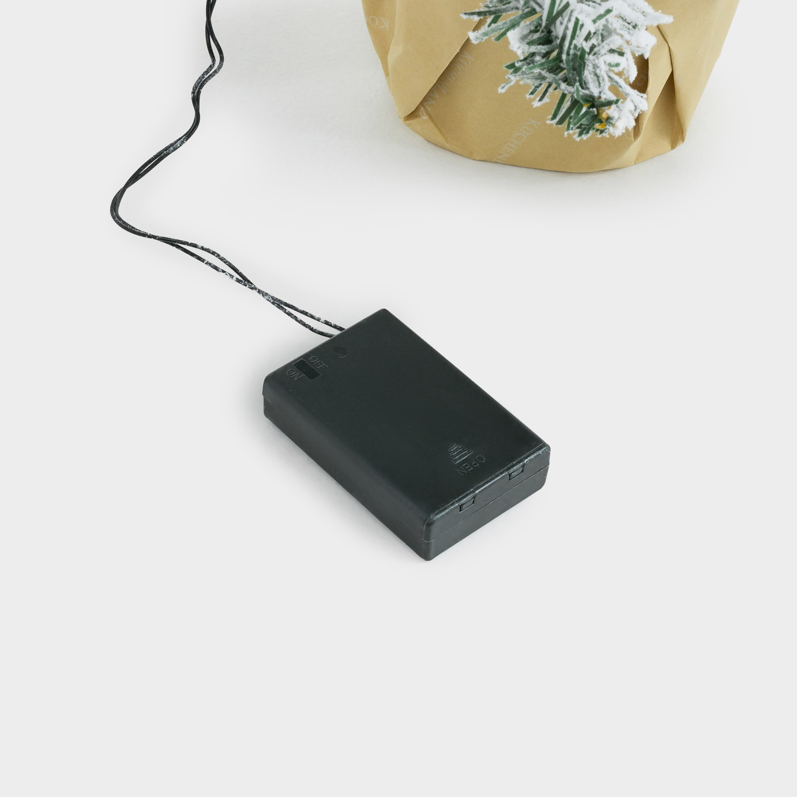 Ель искусственная, 90 cм, на подставке, с подсветкой, ПВХ/металл, Заснеженная ель, Snowy decor, image-4