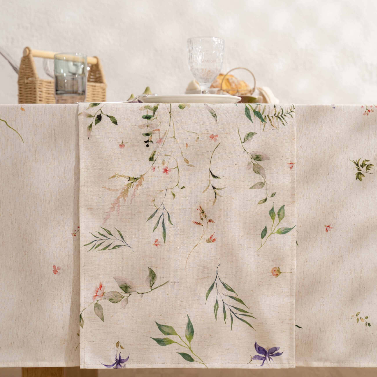 

Дорожка настольная, 40x160 см, полиэстер/лен, бежевая, Листья, Foliage