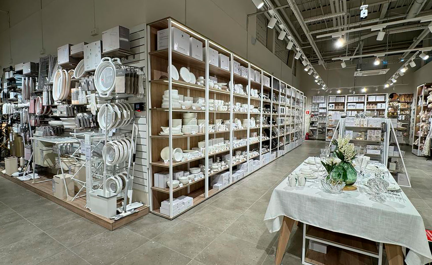 Курган, ул. Коли Мяготина, д.8, ТРЦ "HyperCity", image-3