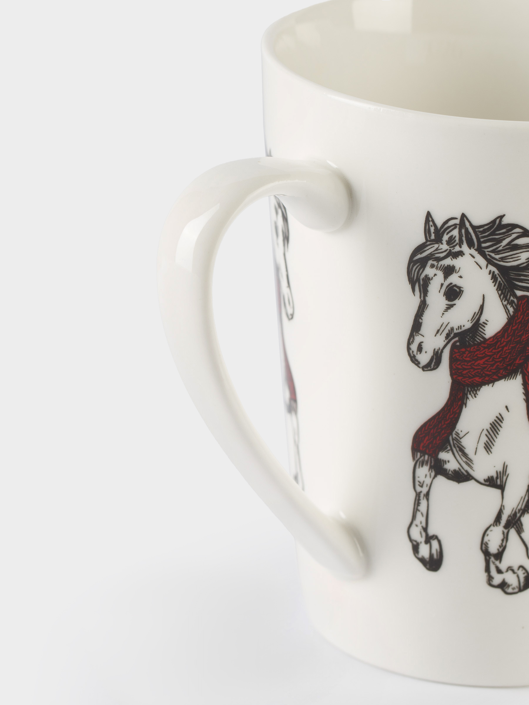 Кружка, 420 мл, фарфор N, белая, Лошади в шарфах и шапке, Horse trio, image-4