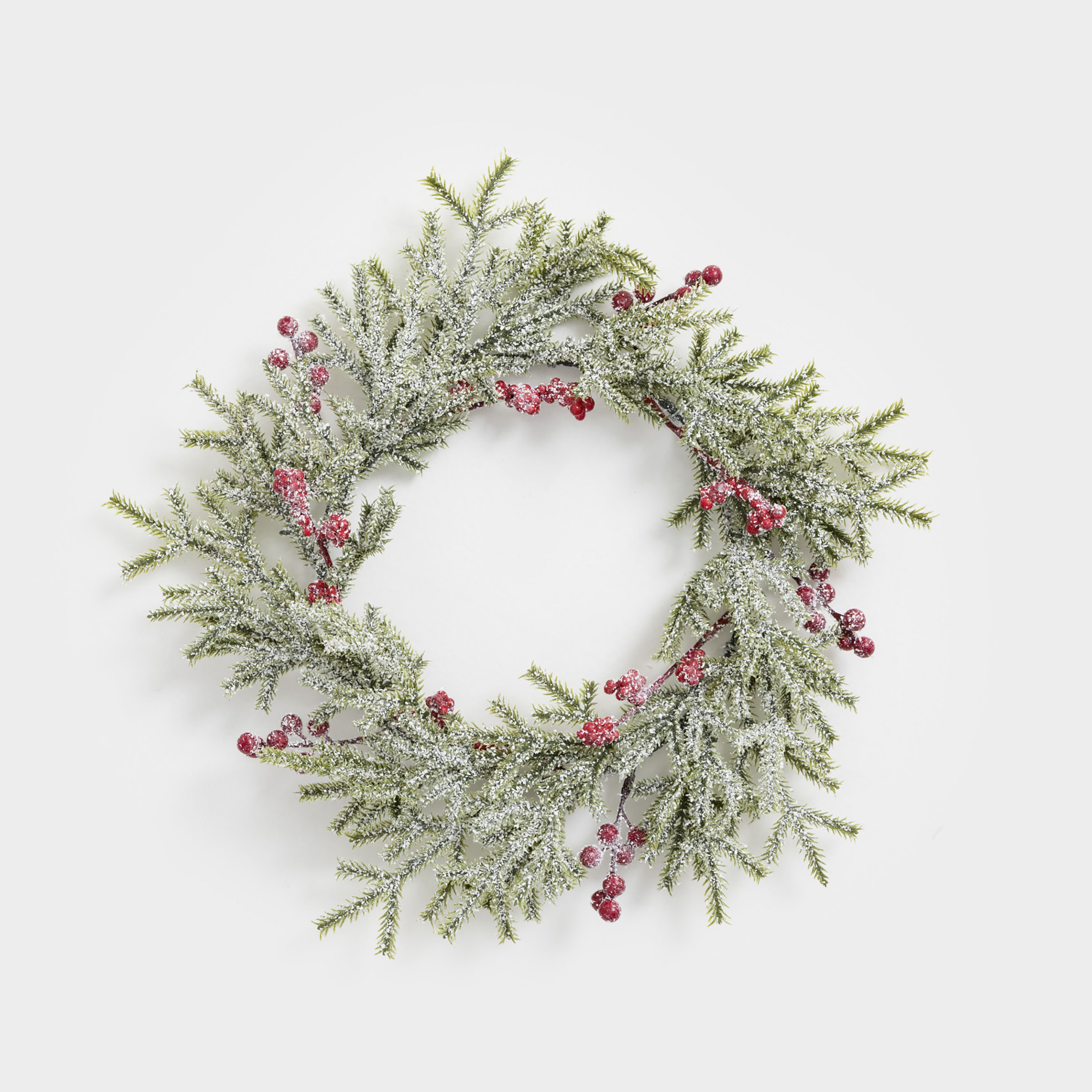 Венок декоративный 1330 см полиэтиленпенопласт Красные ягоды Red berry 1490₽