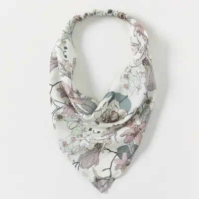 Бандана, 30 см, на резинке, полиэстер, белая, Цветы и листья, Kerchief
