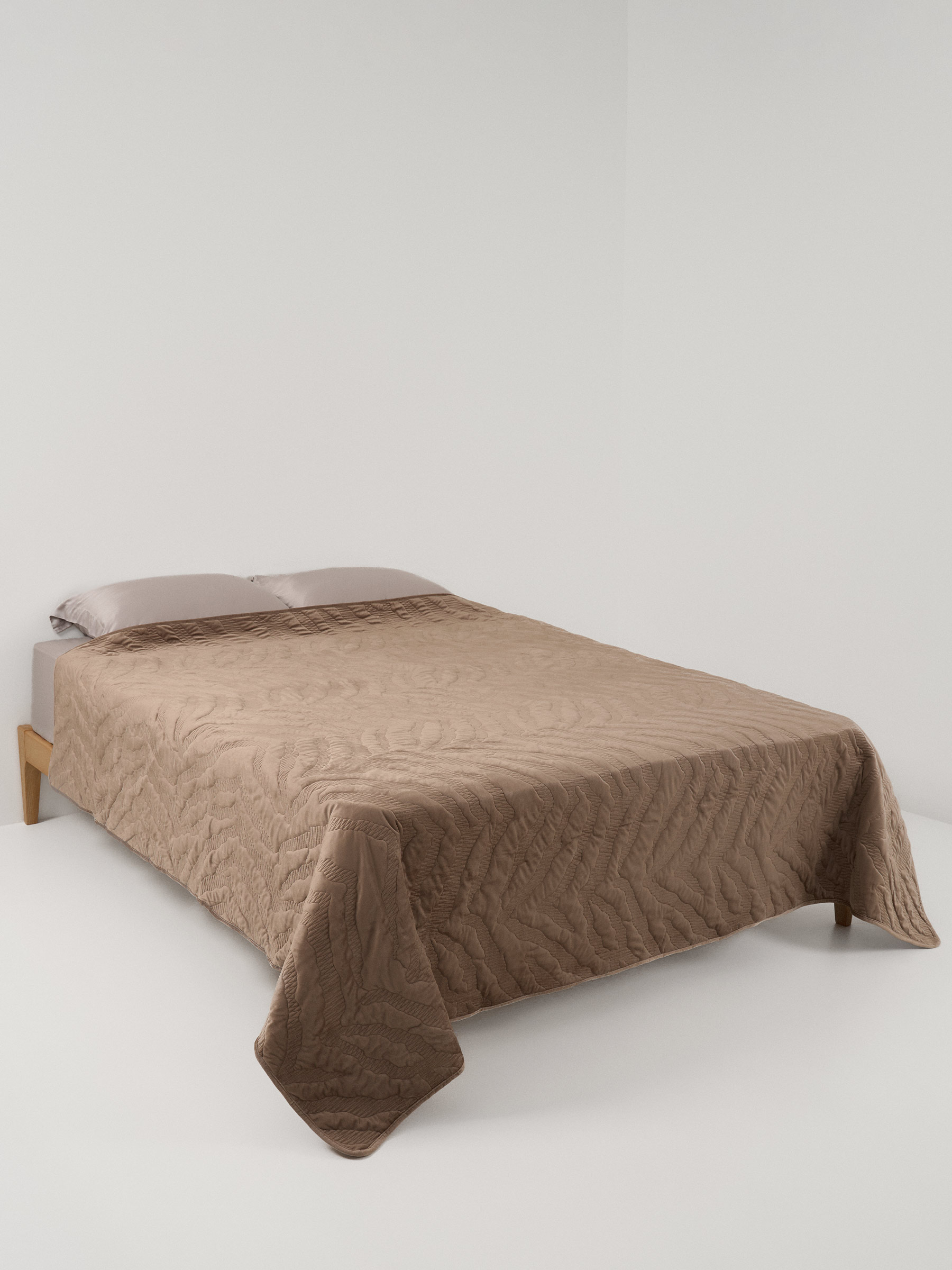 Покрывало, 220х240 см, стеганое, вельвет/микрофибра, коричневое, Stitch velvet, image-1