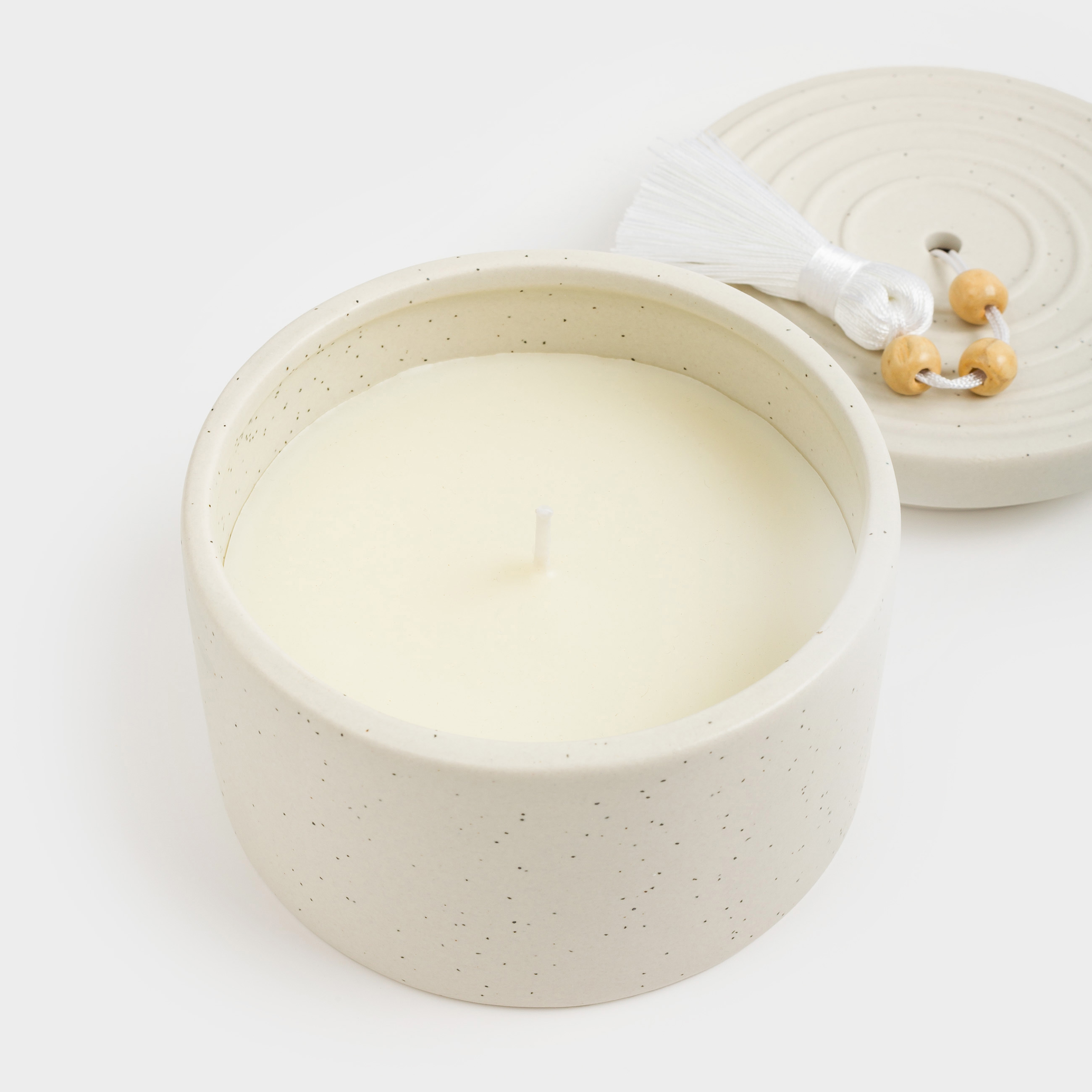 Свеча ароматическая, 7 см, в подсвечнике, с кисточкой, керамика, Coconut Milk, Delicia, image-4