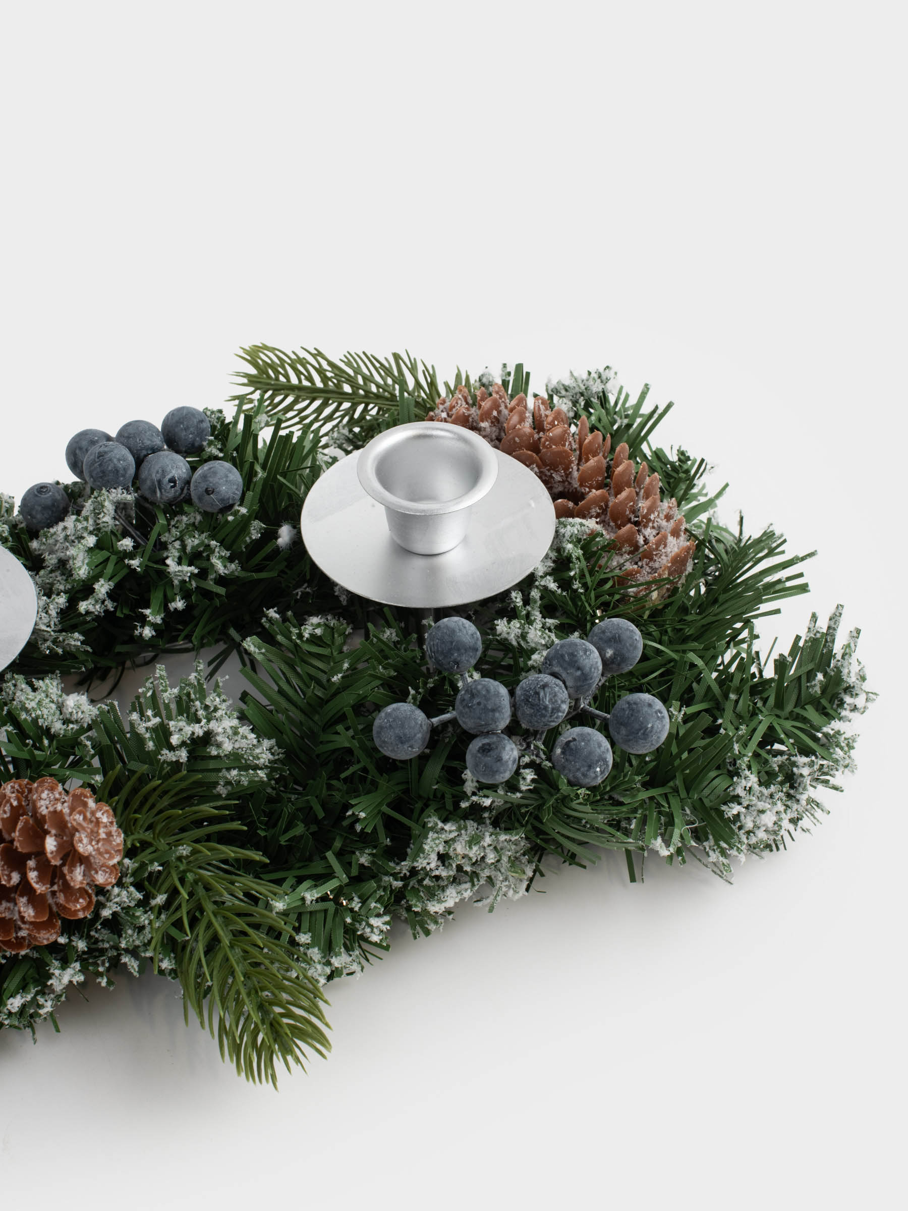 Подсвечник, 40 см, 3 тонкие свечи, ПВХ/металл, Синие ягоды и шишки, Snowy blue berry, image-0