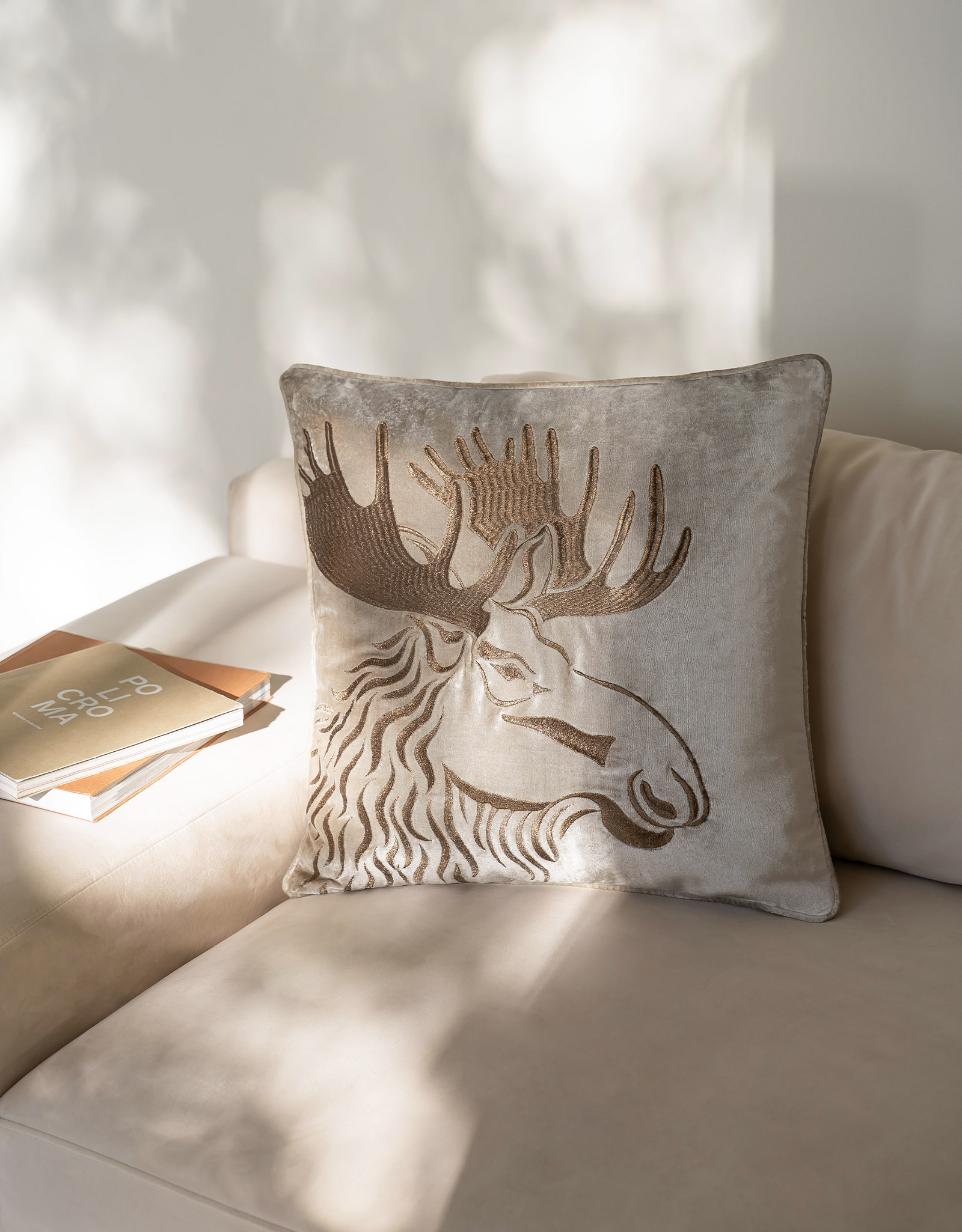 Подушка декоративная, 50х50 см, вельвет, бежевая, Лось, Moose story, image-3