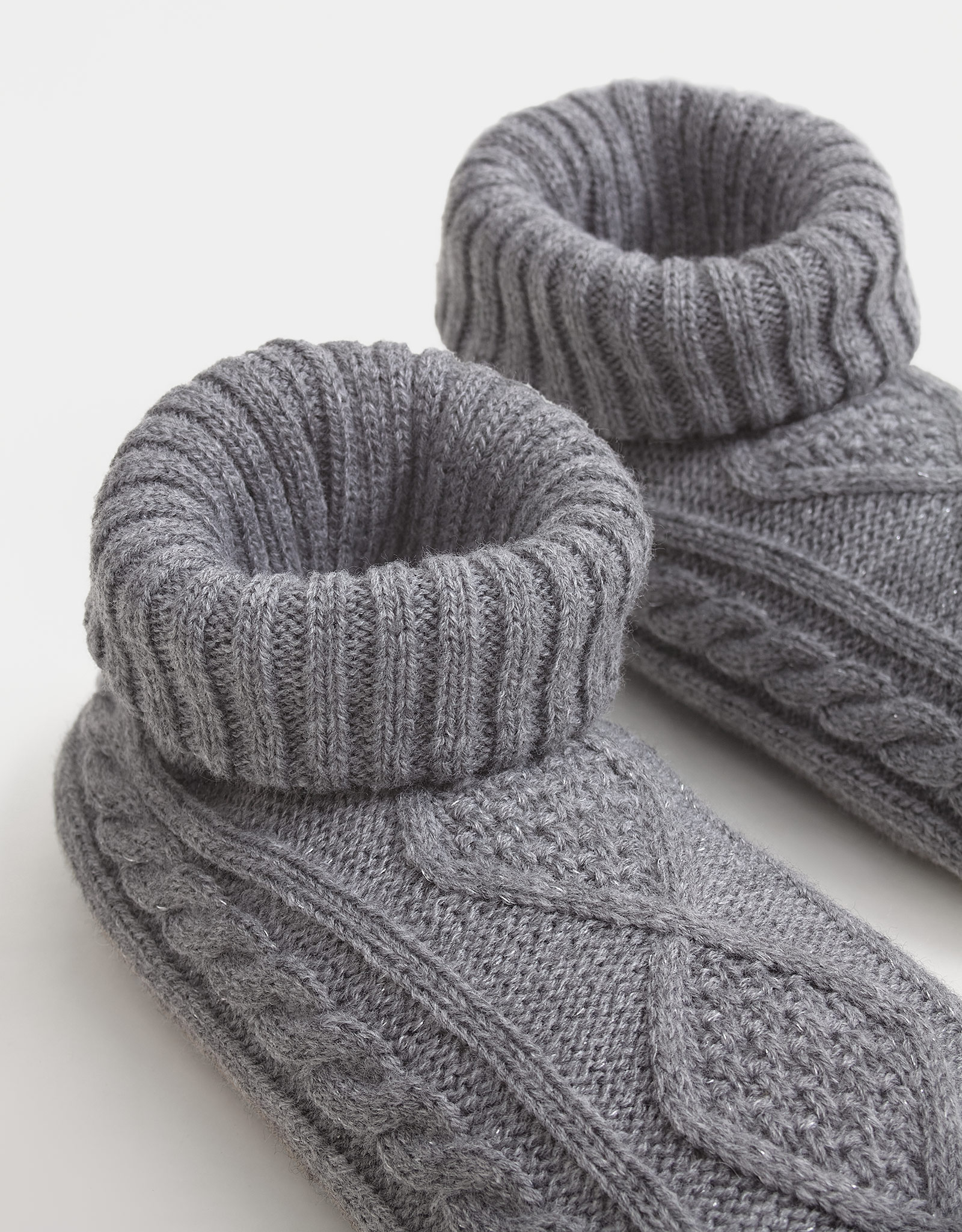 Тапочки-носки женские, домашние, акрил/шерпа, серые, Косы, Knitted soft, image-2