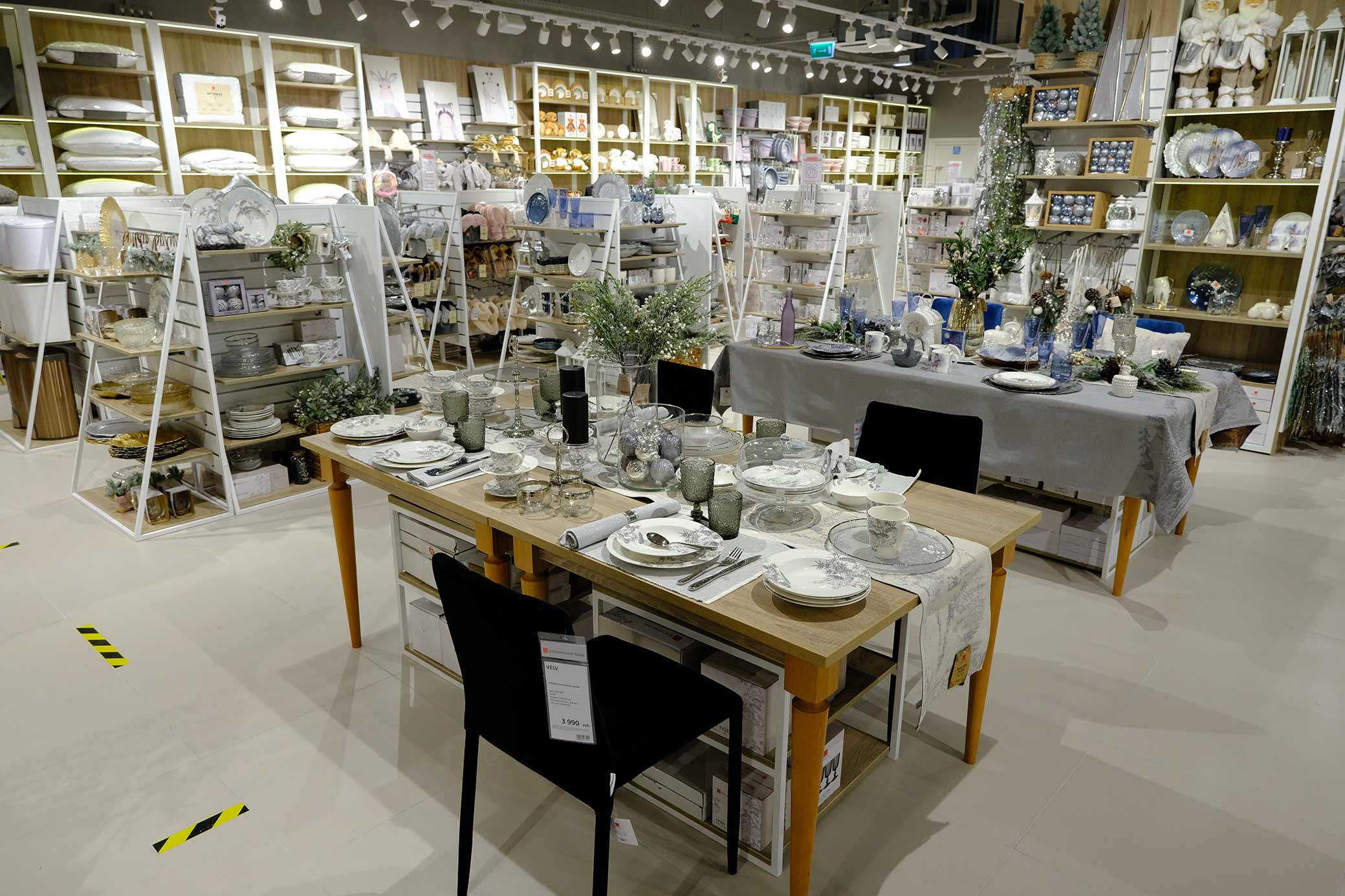 Нижнекамск, улица Сююмбике, 7 ТЦ "Ramus Mall", image-3