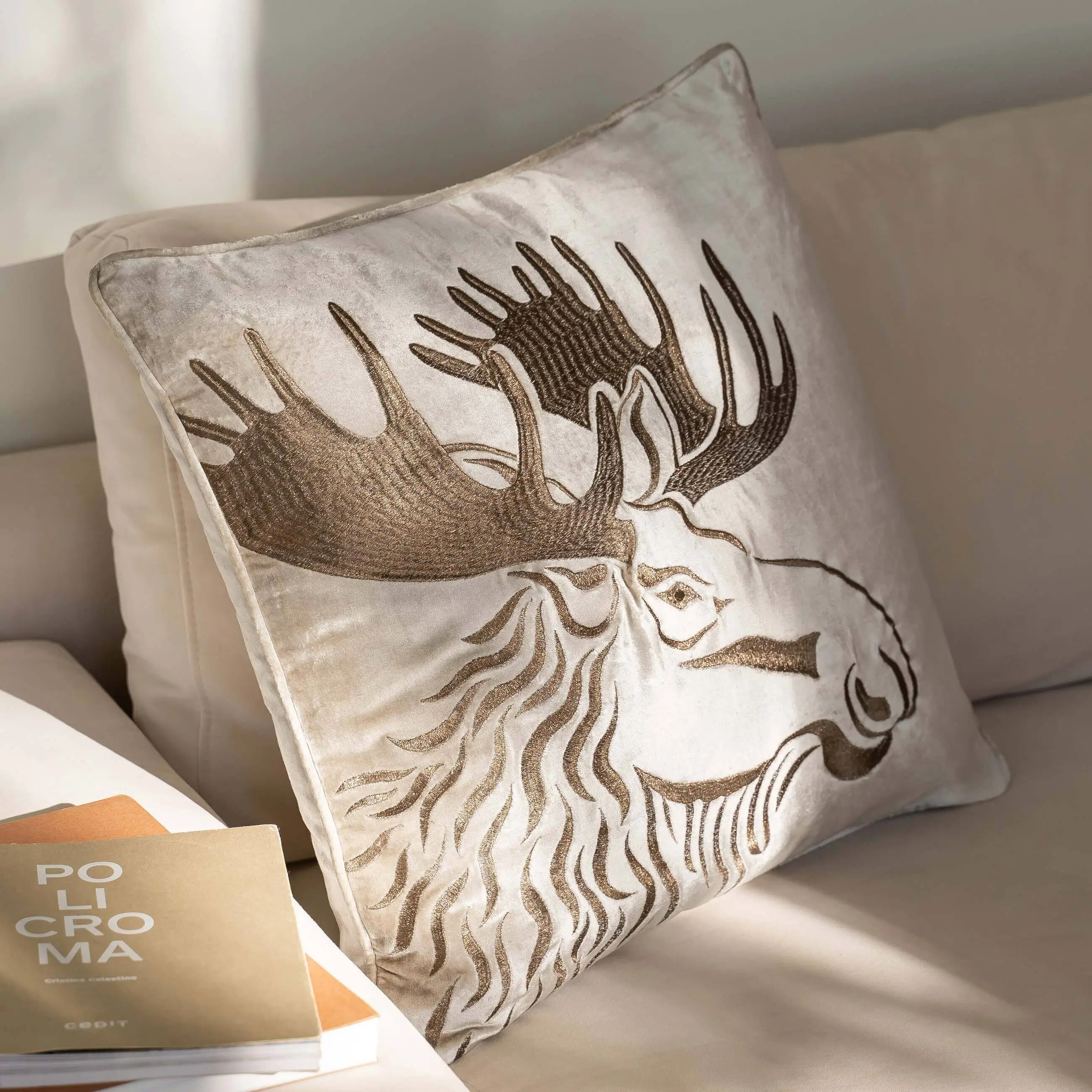 Подушка декоративная, 50х50 см, вельвет, бежевая, Лось, Moose story