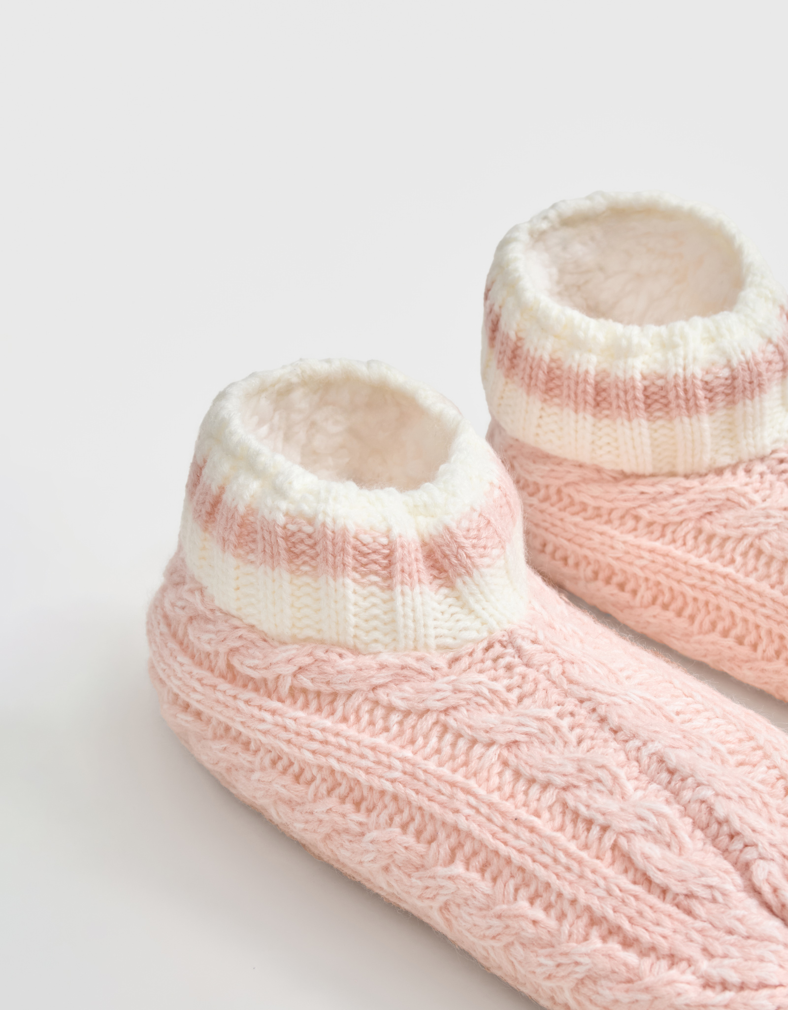 Носки женские, домашние, акрил/шерпа, розовые, Косы, Knitted soft, image-3