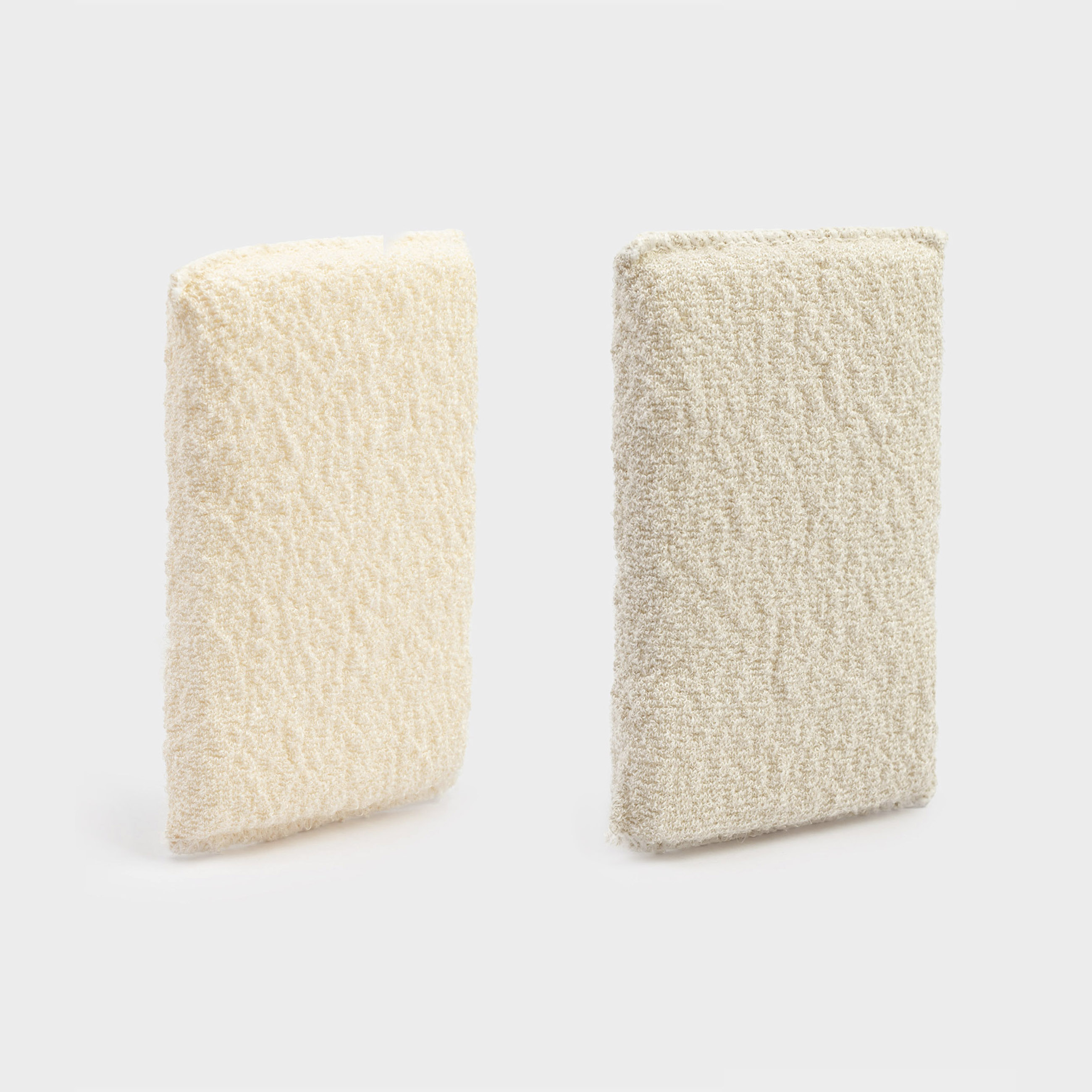 Губка для мытья посуды 14х9 см 2 шт микрофибрапоролон бежевая Clean 349₽