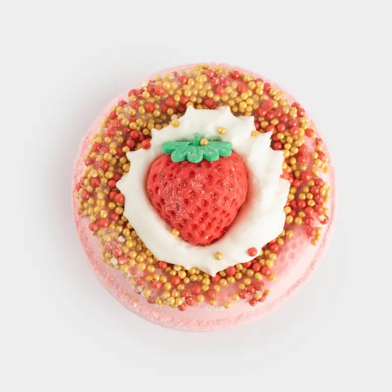 Бомбочка для ванны, 130 гр, с игрушкой, красная, Клубника, Fruits spa ,image-0