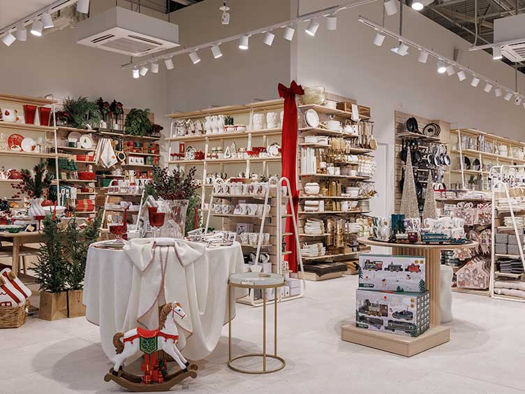 Ярославль, пос. Нагорный, улица Дорожная, 6а, ТРК "Ярославский ВЕРНИСАЖ", image-1