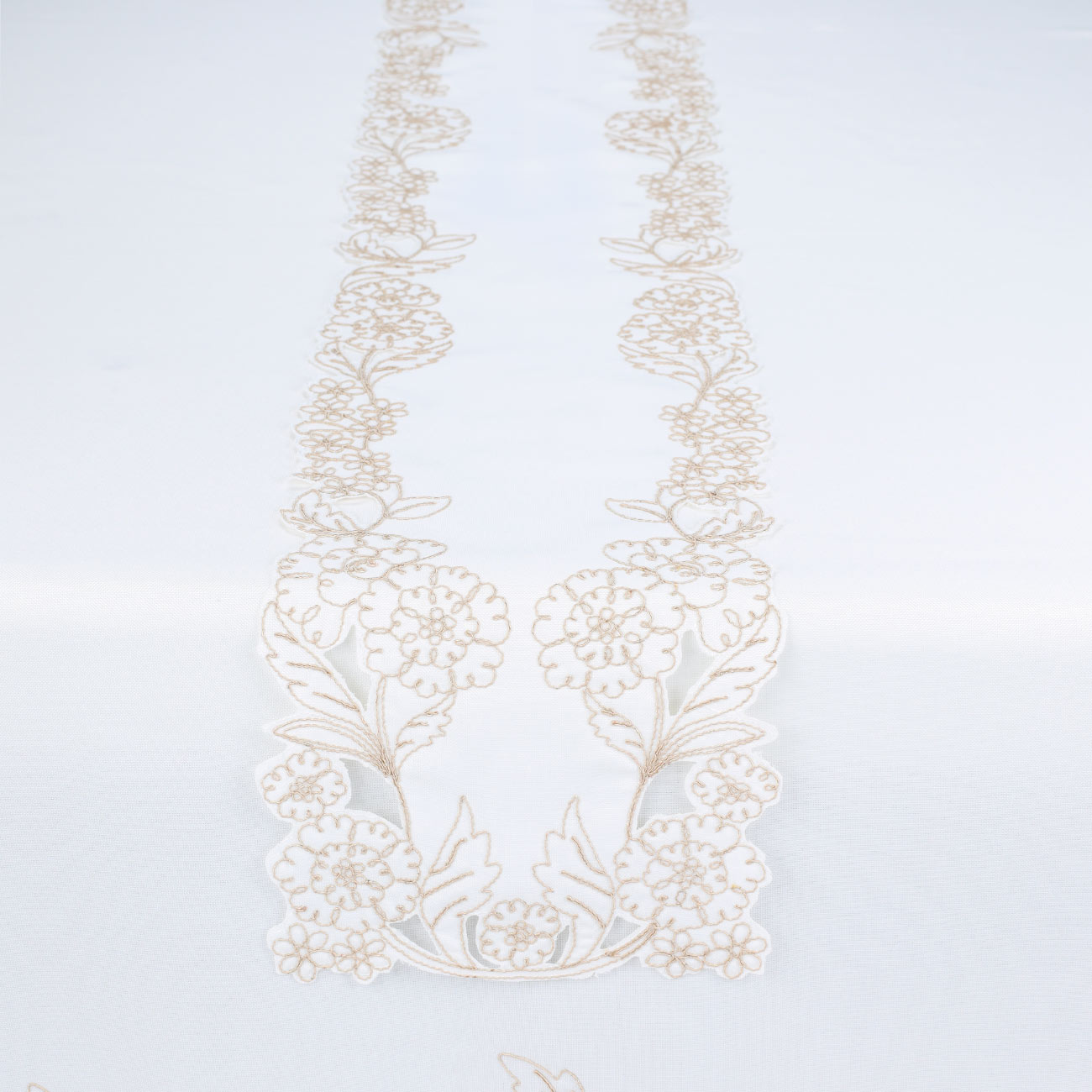 

Дорожка настольная, 20х160 см, полиэстер, белая, Ажурные цветы, Cream flowers