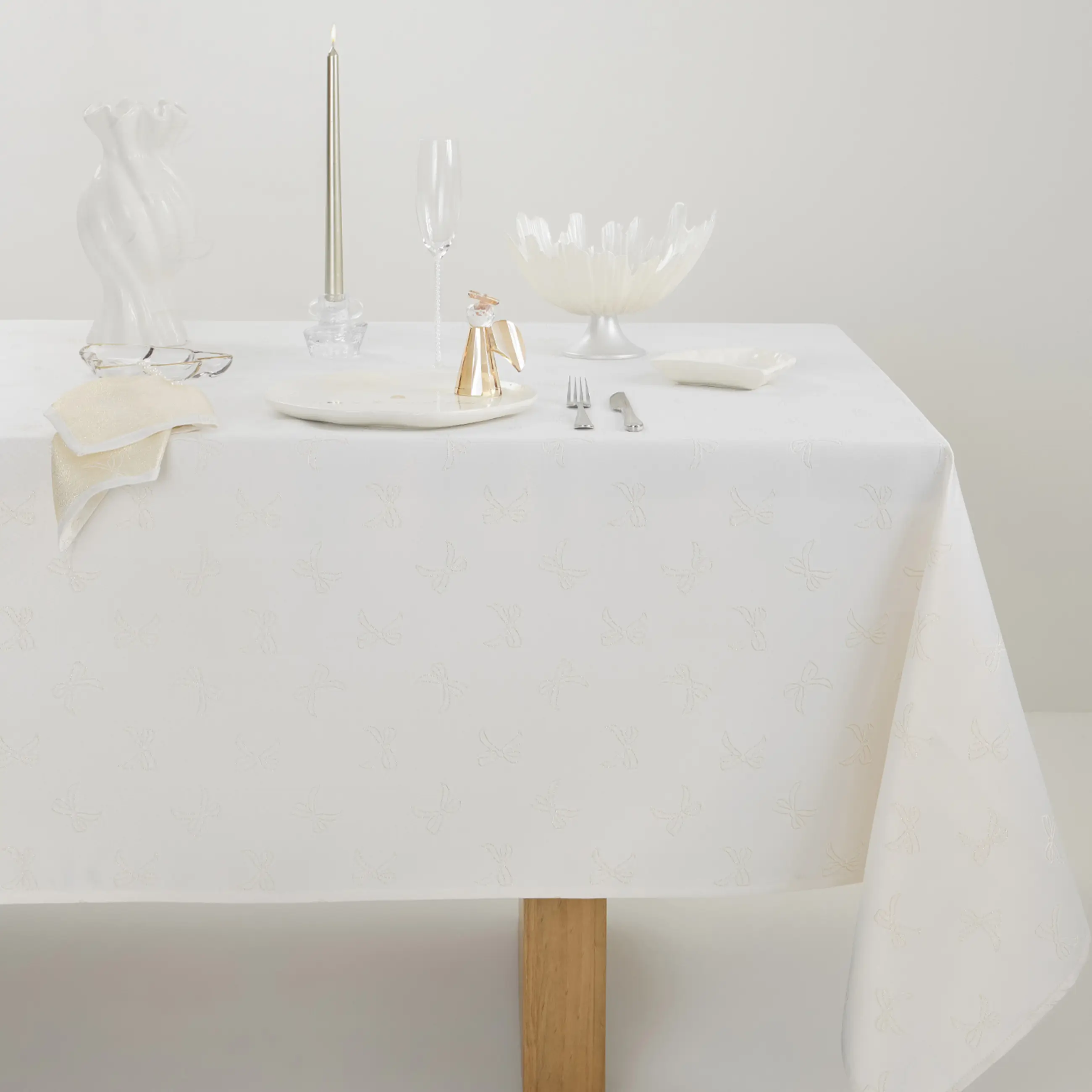 Скатерть, 160х160 см, жаккард, полиэстер, молочная, Банты, Jacquard bow