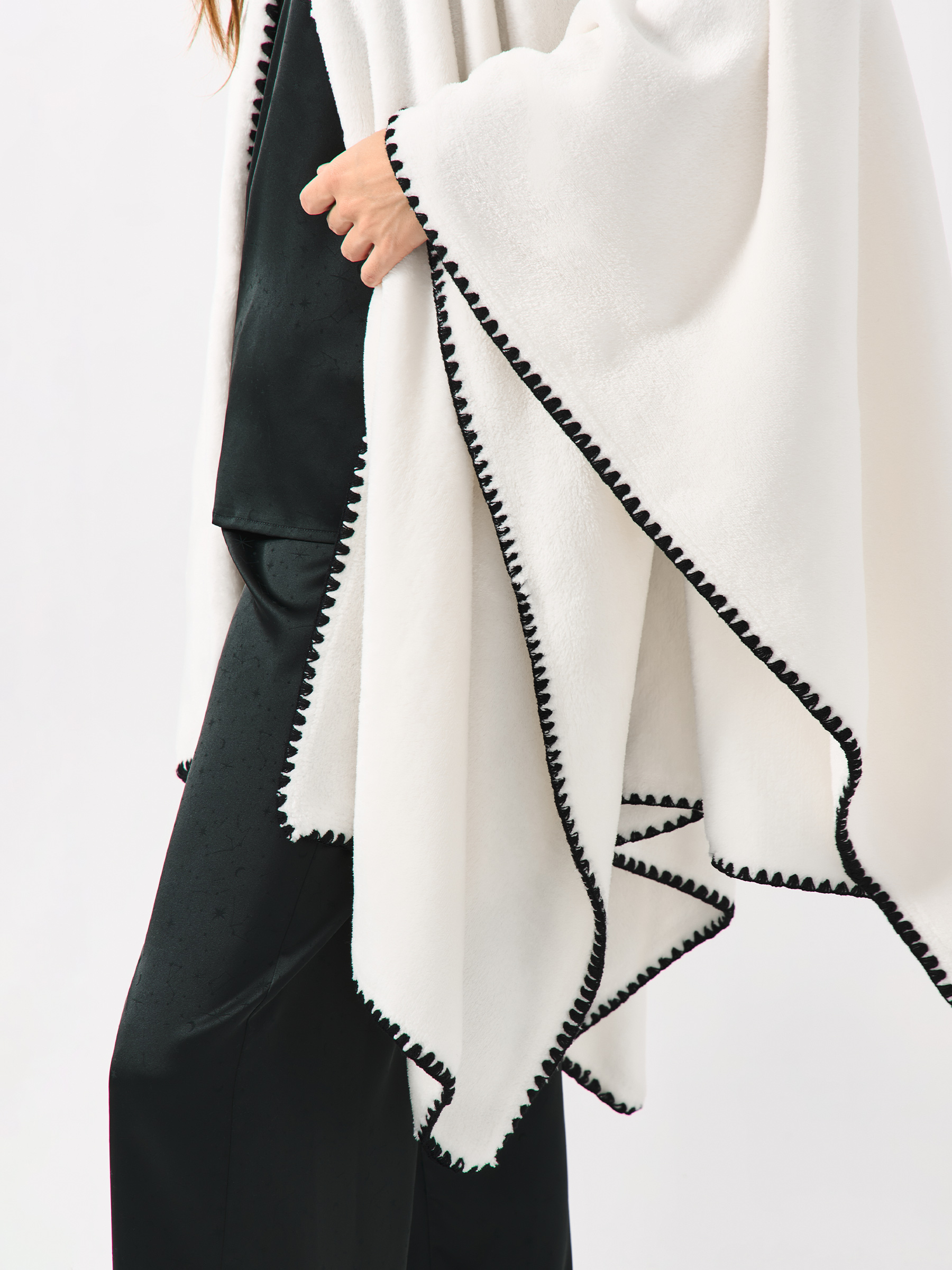 Пончо, 75х140 см, флис, молочное, Fleece poncho, image-2