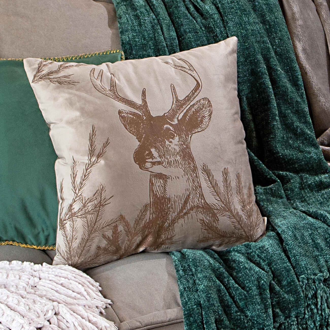 

Подушка декоративная, 45х45 см, вельвет, коричневая, Олень, Woodland story
