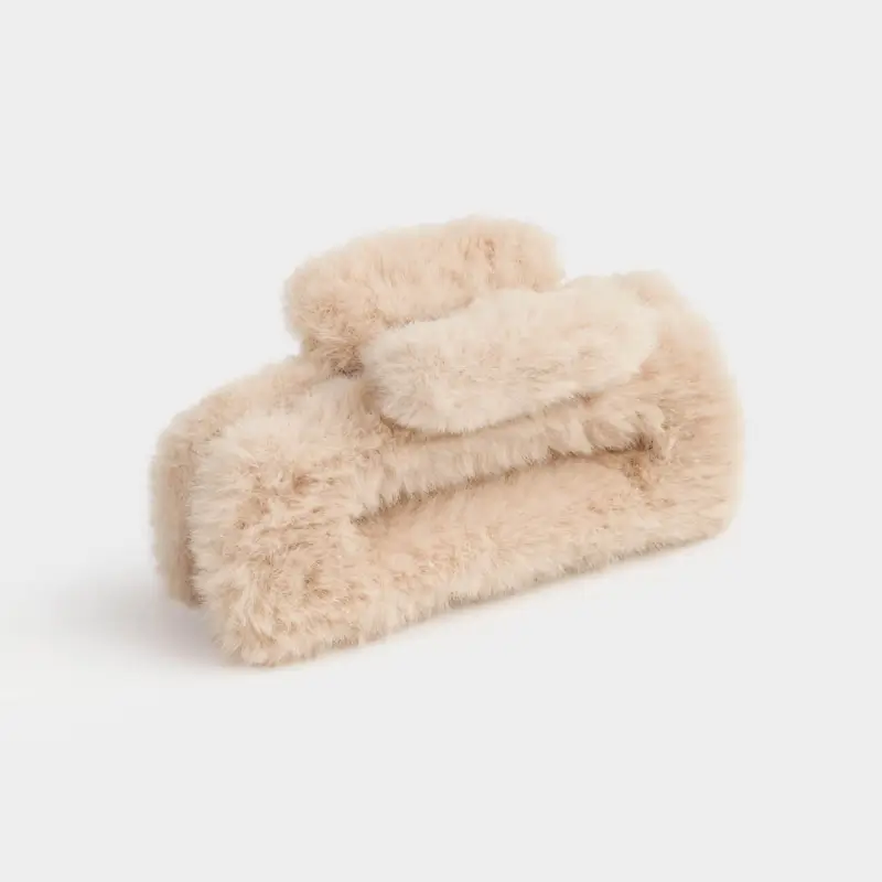 Заколка для волос, 9 см, искусственный мех/пластик, молочная, Крабик, Wooly ,image-0