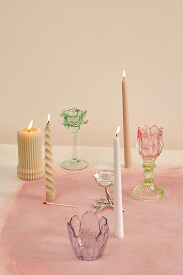 Свечи и подсвечники