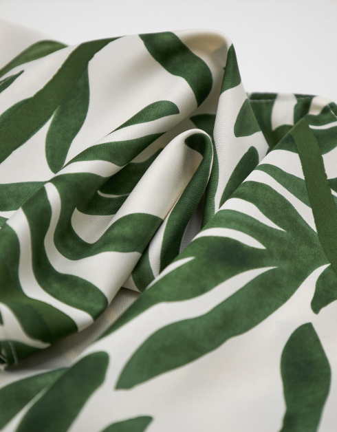 Платок женский, 55х55 см, полиэстер, белый, Зеленые листья, Kerchief