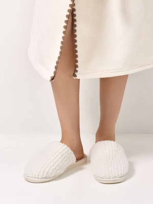 Тапочки женские, Plush font, image-5