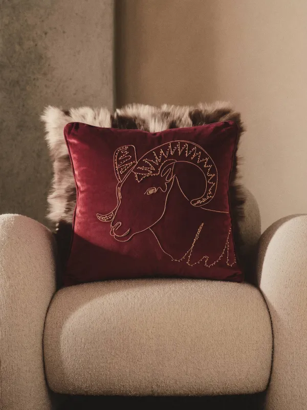 Подушка декоративная, 45х45 см, Баран, Velvet, image-2
