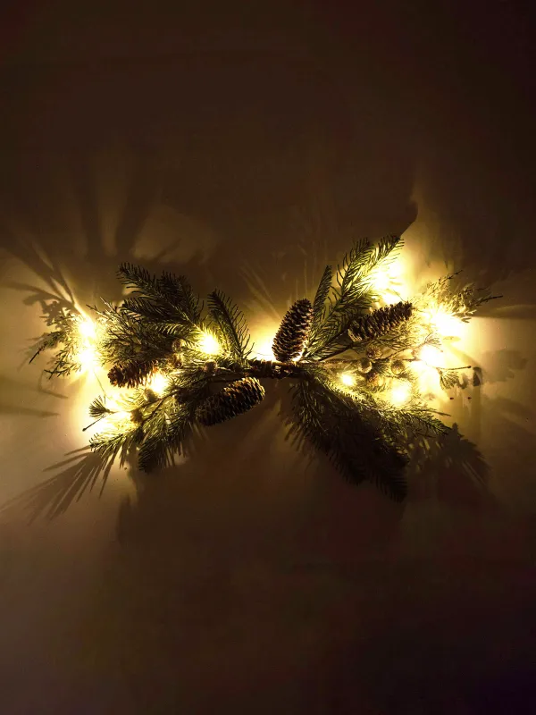 Композиция декоративная, 60 см, с подсветкой, пластик, Ягоды шампань и шишки, Conifer champagne, image-5