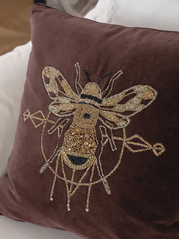 Подушка декоративная, 50х50 см, вельвет/бисер, коричневая, Шмель, Bugs, image-4