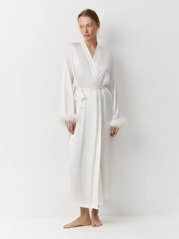 Халат женский, с длинным рукавом, полиэстер/перо, молочный, Adria, image-1