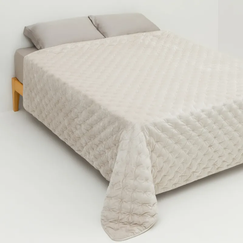 Покрывало, 220х240 см, стеганое, вельвет/микрофибра, молочное, Линии, Stitch velvet