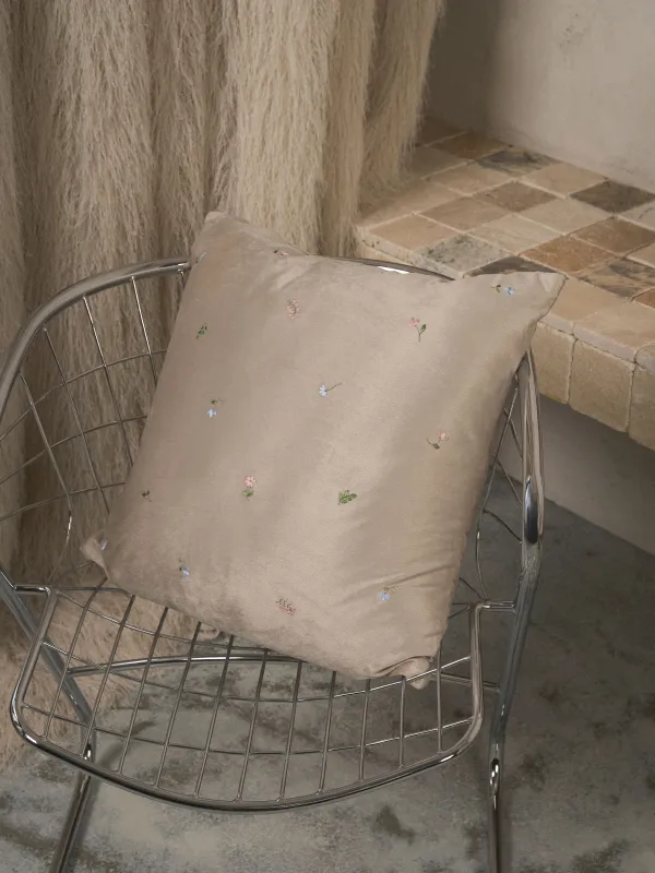 Подушка декоративная, 45х45 см, вельвет, бежевая, Цветы, Velvet, image-2