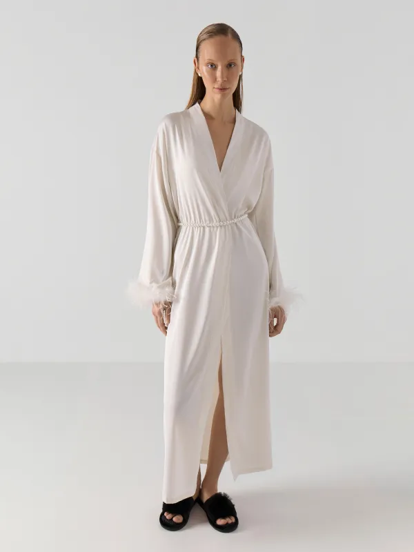 Халат женский, с длинным рукавом, полиэстер/перо, молочный, Adria, image-0