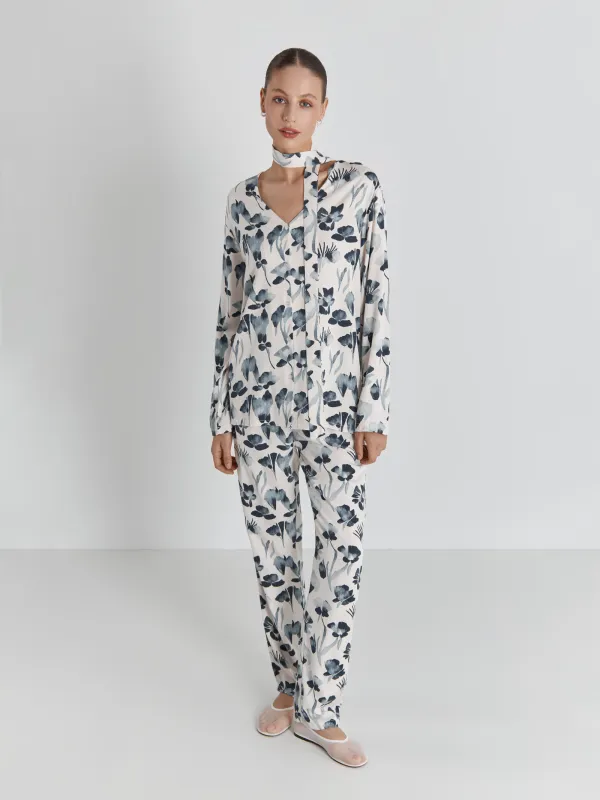 Рубашка женская, с длинным рукавом, вискоза, молочная, Синие цветы, Telia, image-0