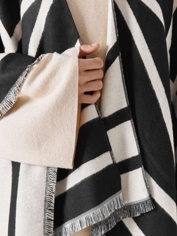 Пончо с бахромой, двустороннее, молочно-черное, Poncho, image-2