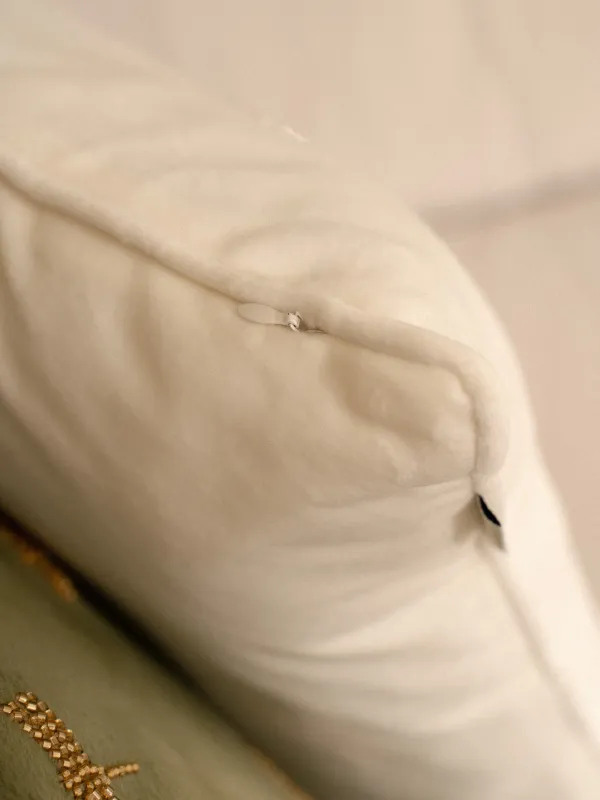 Подушка декоративная, 45х45 см, вельвет/бисер, молочная, Бабочки, Bugs, image-5