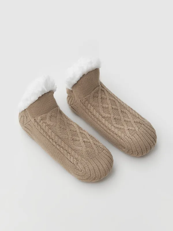 Носки женские, домашние, акрил/шерпа, песочные, Косы, Knitted soft, image-3