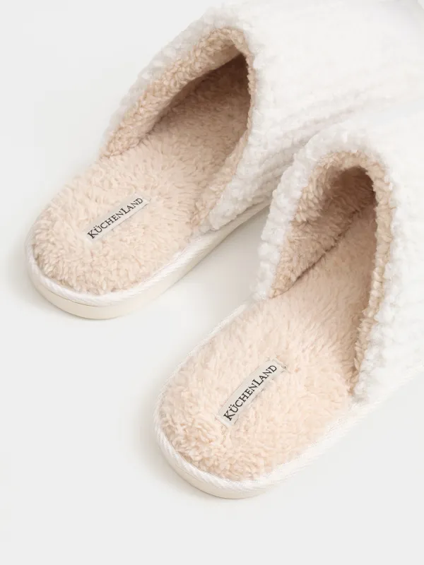 Тапочки женские, Plush font, image-3