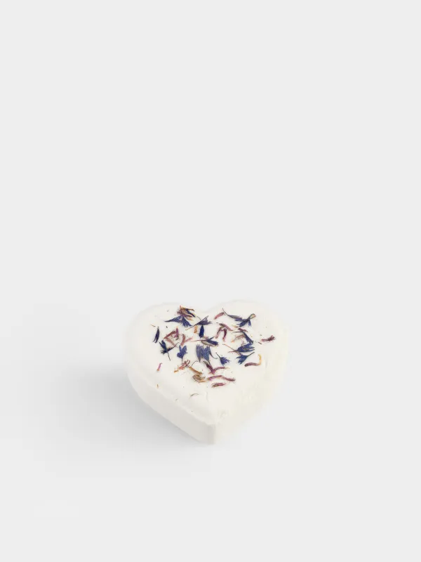 Бомбочка для ванны, 130 гр, с цветками василька, молочная, Кокосовое молочко, Сердце, Body spa, image-3